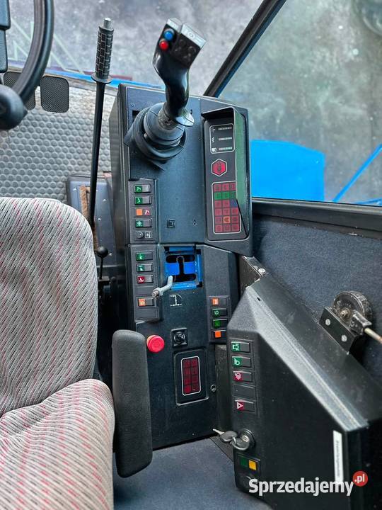 Kombajn zbożowy MDW 527 STS