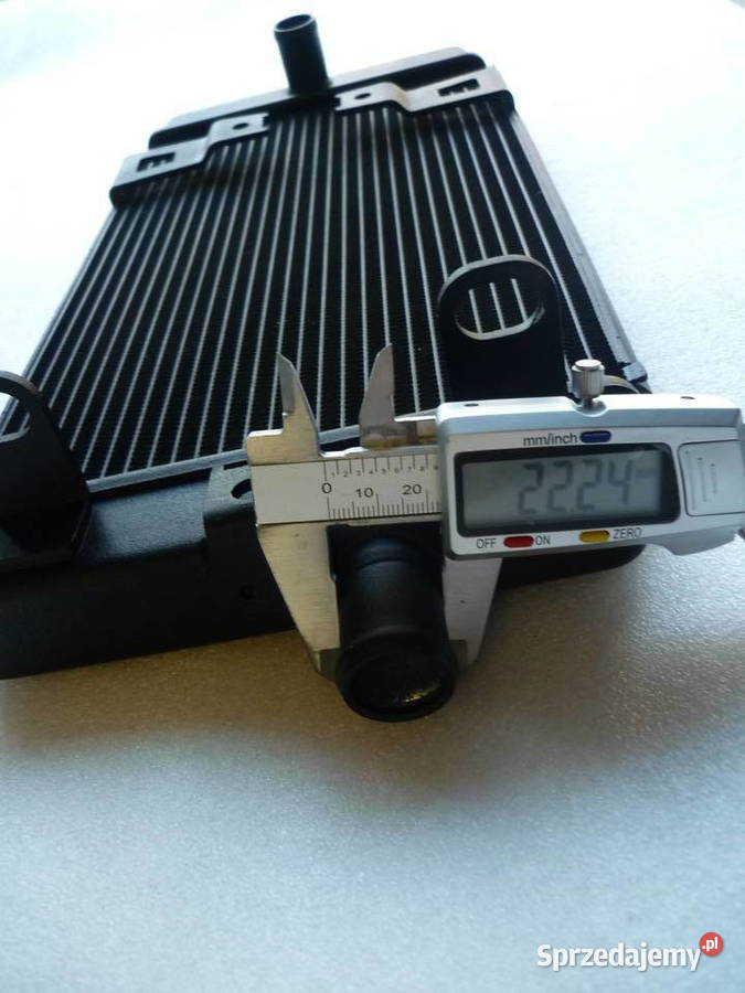 TRIUMPH Nowa chłodnica BONNEVILLE T100T120STREET Poznań