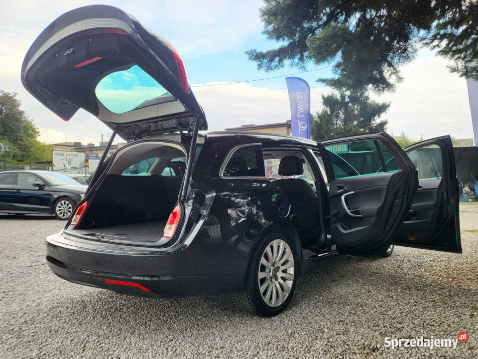 Opel Insignia Sports Tourer 20 D 160 Serwis TUV nieuszkodzony Pabianice