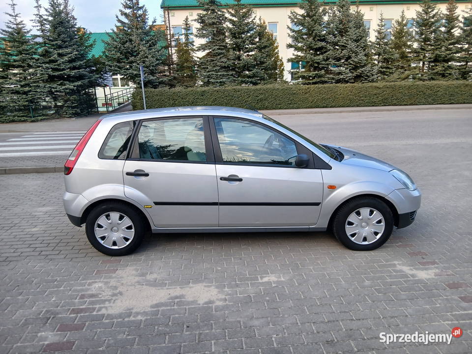 Ford Fiesta 125 benzyna Polski salon