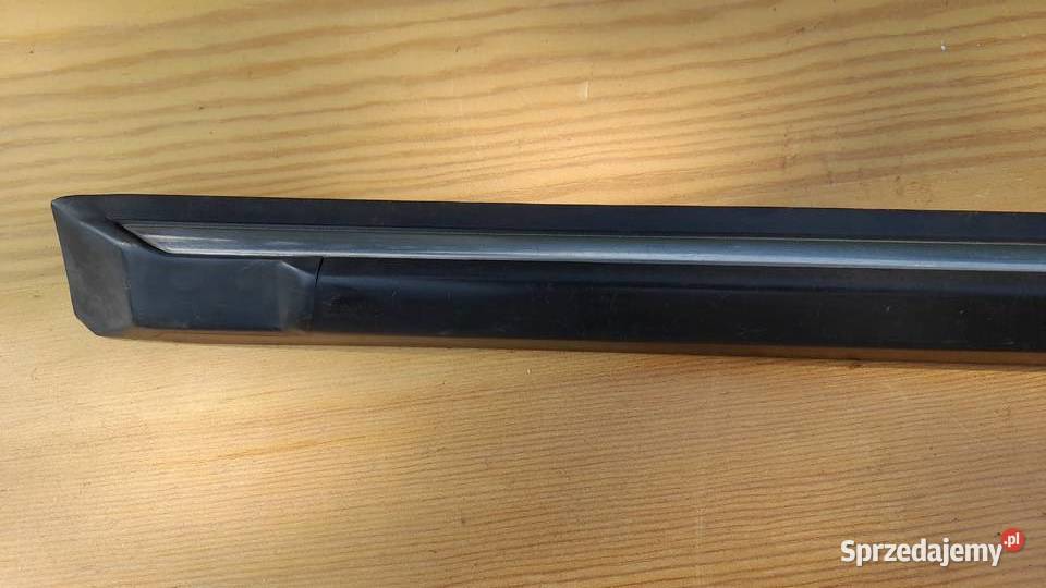 BMW 3 E30 LISTWA DRZWI TYLNA LEWA 19047715113 zachodniopomorskie Goleniów