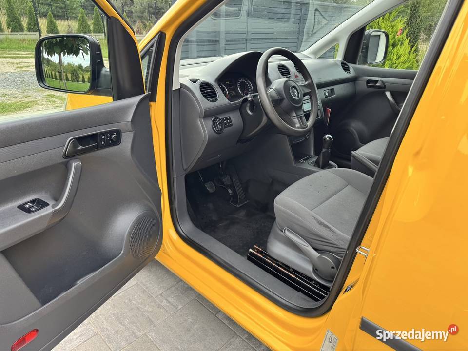 VW Caddy 16TDI klima bezwypadkowy nieuszkodzony Poddębice