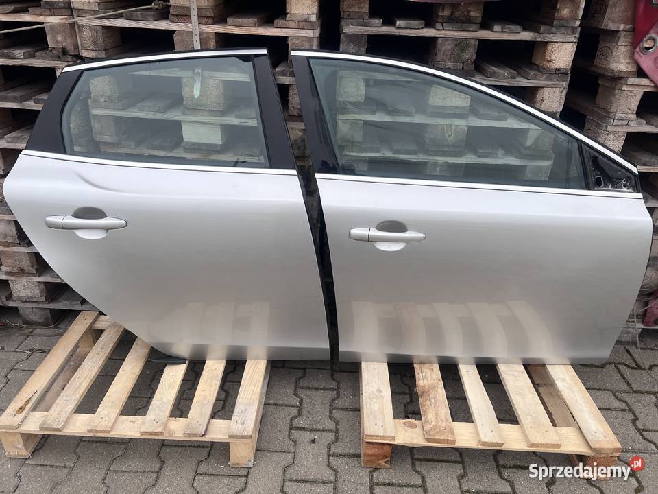 VOLVO V40 II DRZWI PRWAY PRZÓD PRWAY TYŁ 42626 Skierniewice
