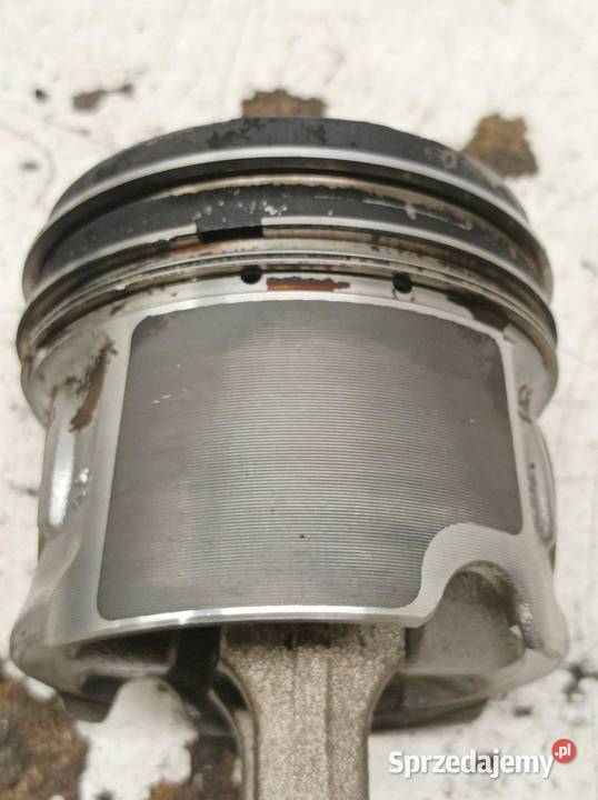 TŁOK KORBOWÓD 13R02018 0843ME 20 D B47 Bmw Seria osobowe świętokrzyskie sprzedam