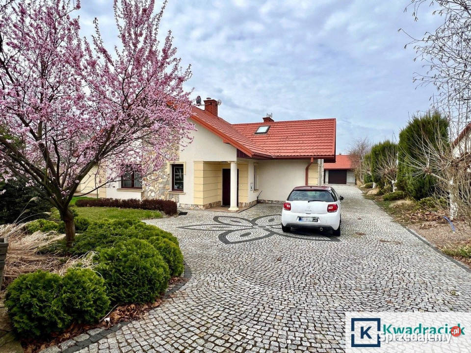 Sprzedaż domu wolnostojącego 240m2 Brzostek