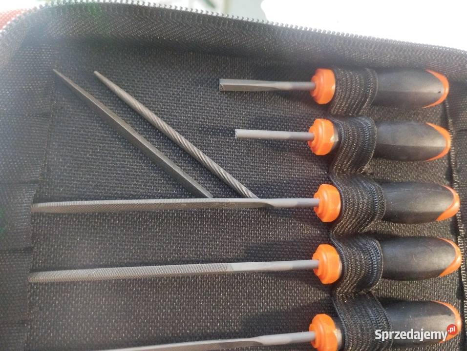 Pilniki ręczne że stali stopowej 17 el Nowy