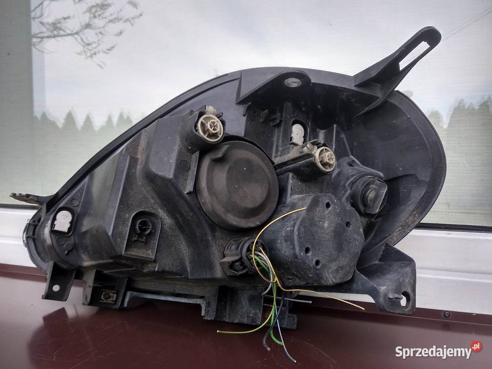Fiat Punto Evo lampa przednia prawa reflektor Sieradz