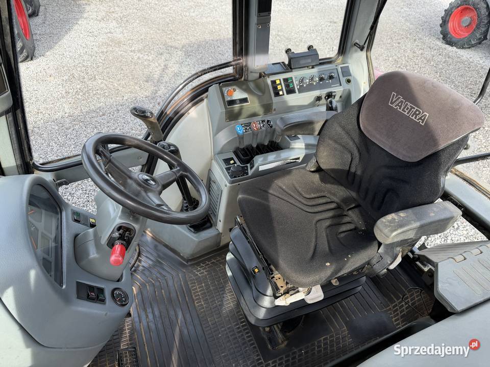 Valtra T120 do opryskiwacza wąskie koła do Przedni TUZ Zambrów