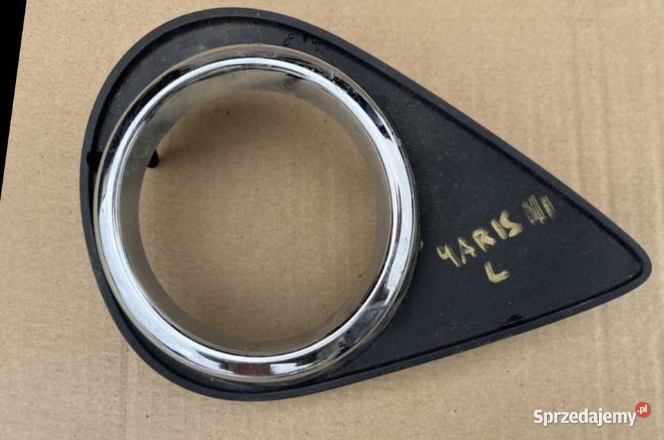 TOYOTA YARIS III LIFT KRATKA RAMKA LEWA wielkopolskie Międzychód