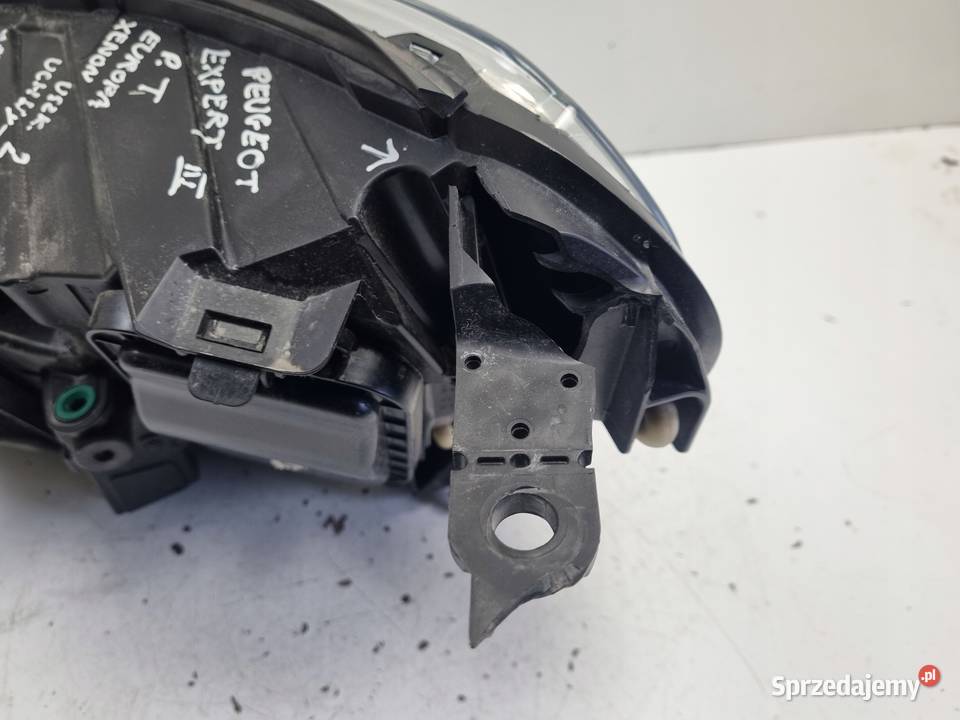 LAMPA PRAWA Peugeot Expert III PRZEDNIA prawy Rudka