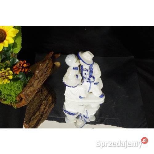 Porcelanowa figurka całująca się para kobalt śląskie