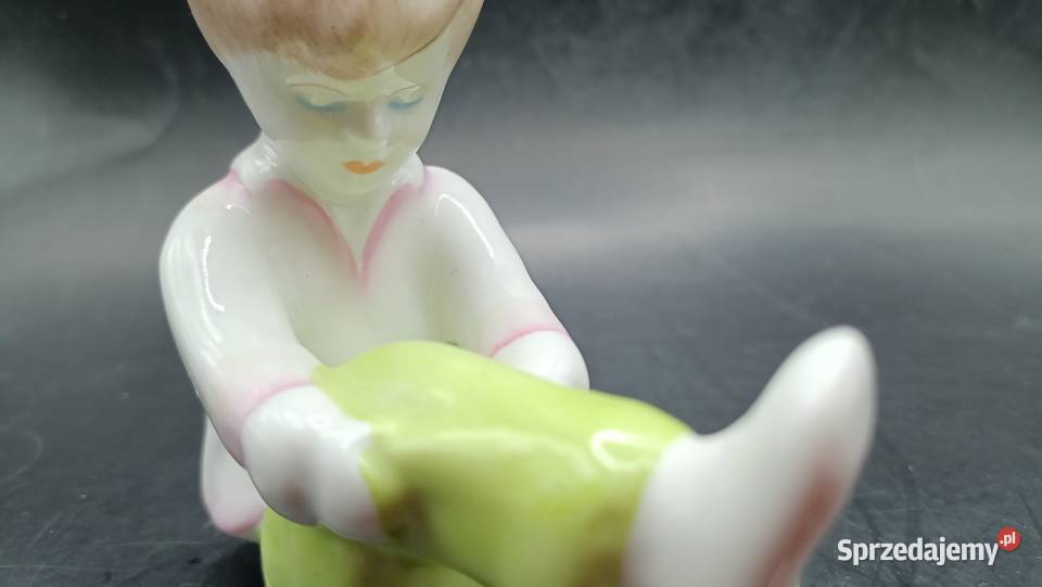 Figurka dziewczynka Budapeszt Zamość sprzedam