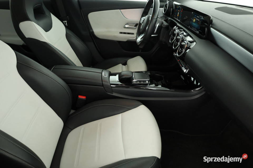 Mercedes CLA 200 światła przeciwmgielne Piaseczno