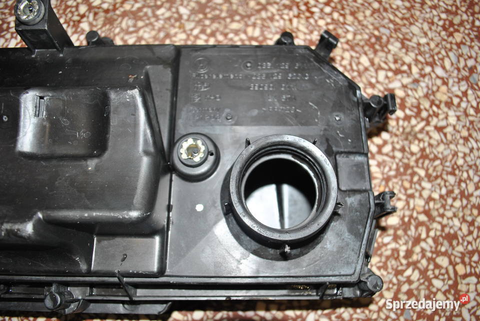 Obudowa filtra powietrza GOLF 4 14 16 16V Seat Kolektory ssące Poręba