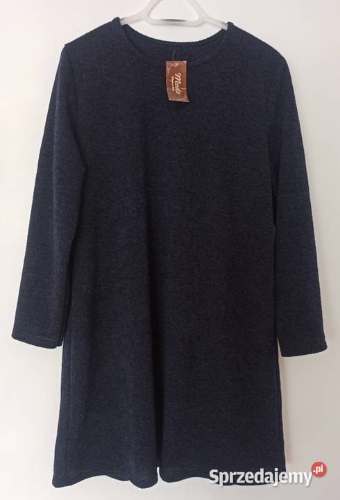 Nowa granatowa sukienka w rozmiarze 4446