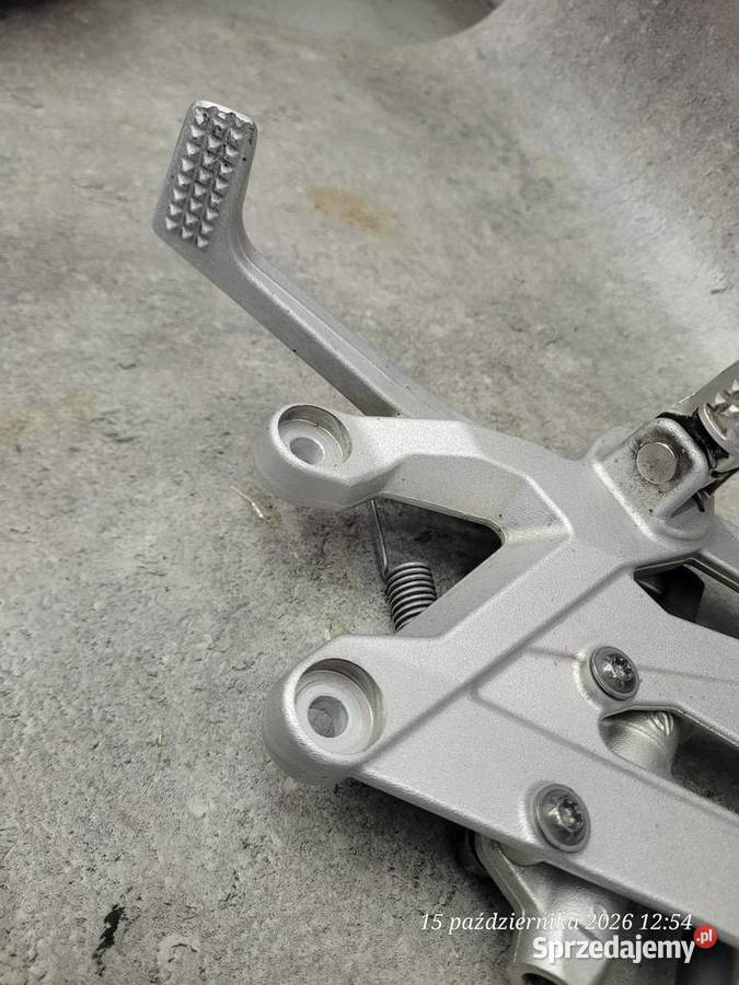 BMW S 1000 R S1000R K47 OEM PODNÓŻEK PRAWY SET Nowy Tomyśl