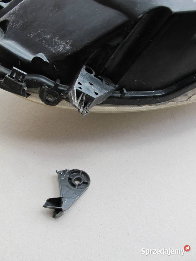 Lampa przód prawy mikra k12 Borzechowo sprzedam