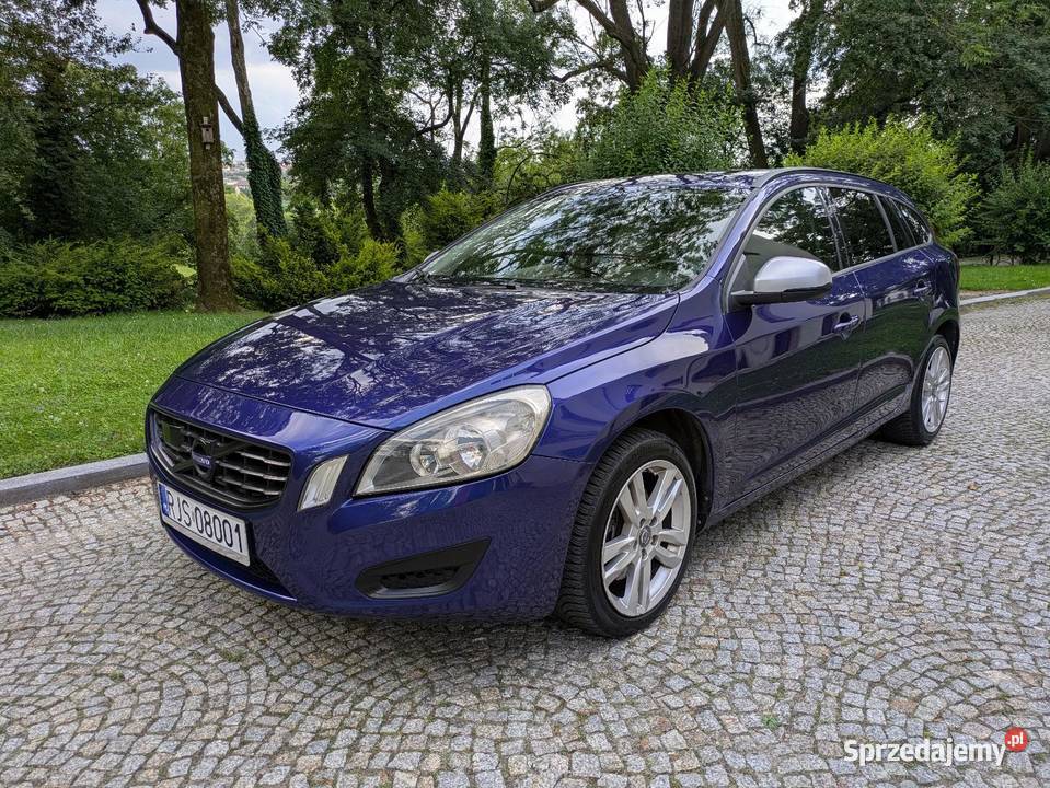 Volvo V60 2011r 20 D3 163 5cylindrów światła do jazdy dziennej sprzedam