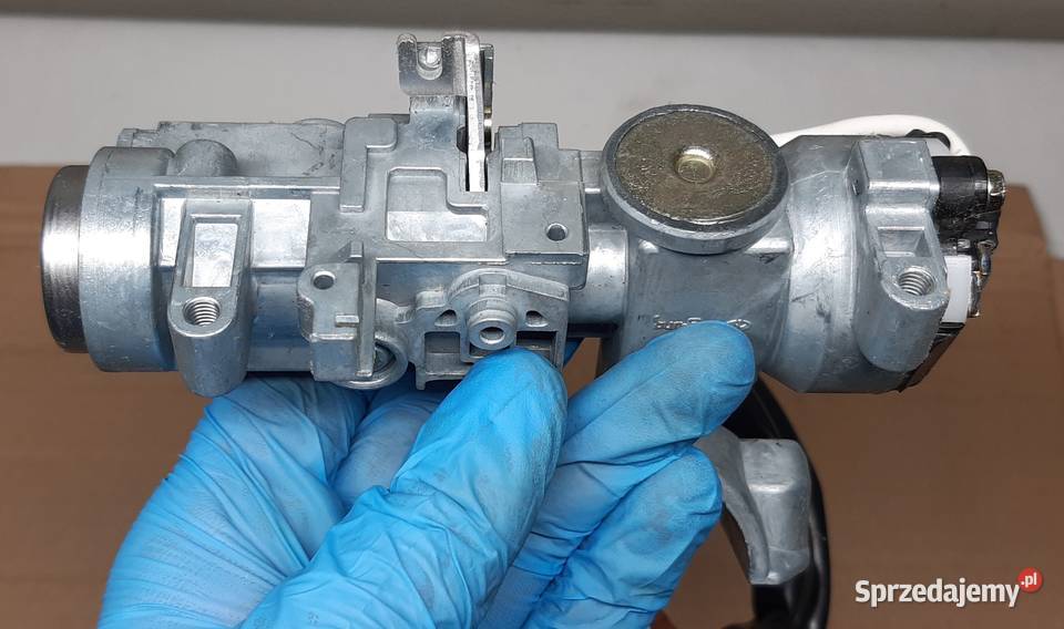 WKŁADKI DRZWI BAGAŻNIKA STACYJKA HONDA CIVIC V sprzedam