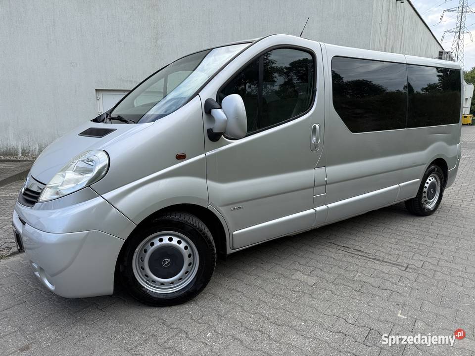 Opel Vivaro 2008 9osobowy Klima Hak Czujniki Poznań sprzedam