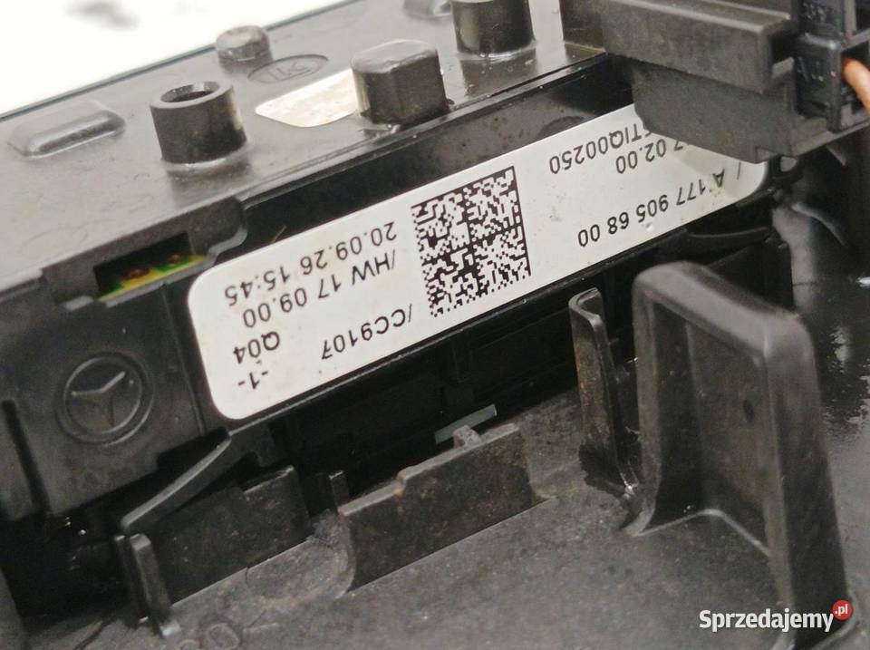 DEKOR LISTWA OZDOBNA PRAWY PRZÓD EU W177