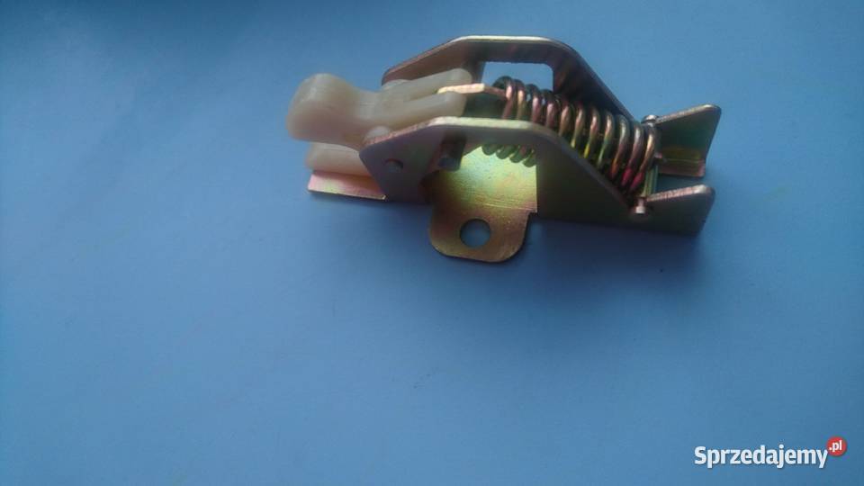 Zamek uchwyt maski atrapy Deutz fahr dx 450 nieuszkodzony Łomża