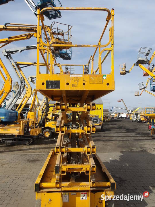 Podnośnik nożycowy zwyżka 12 m Haulotte Compact Dźwigi, podnośniki wielkopolskie Pleszew sprzedam