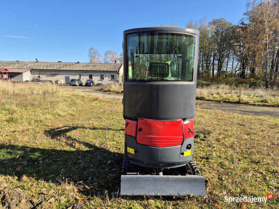 Minikoparka AT18 KUBOTA D902 1800 z kabiną 4 Grodziec