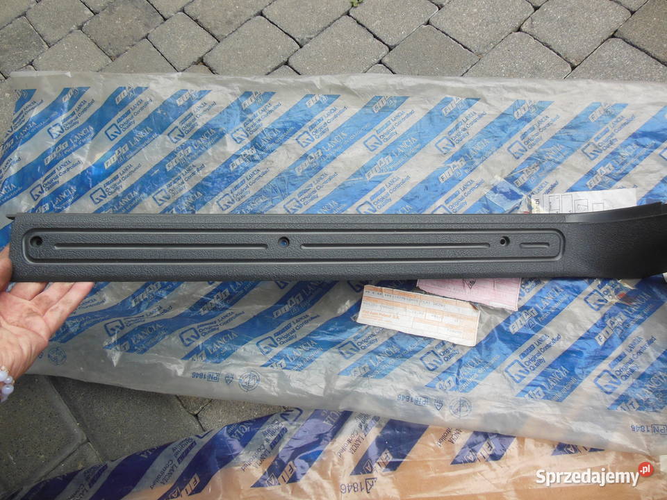 1474801077 1474812698 Listwa progowa przednia Kozy