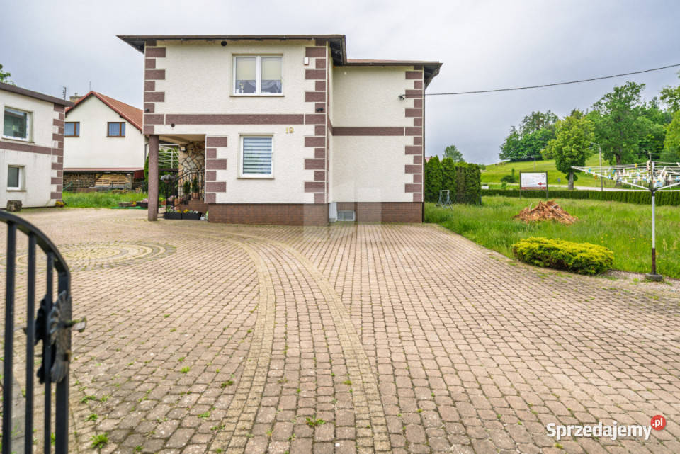 Dom wolnostojący sprzedam 250m2 Barłomino Ofiar pomorskie