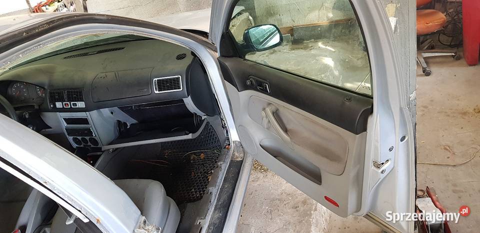 Volkswagen Golf 4 błotniki błotnik lubelskie Kraśnik sprzedam