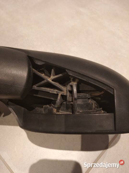 Lusterko lewe citroen C3 Chojnów