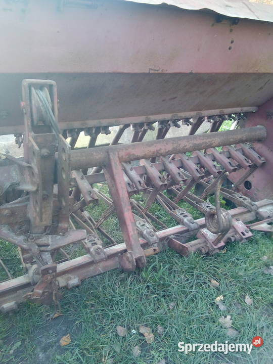 Siewnik zbożowy poznaniak 270 m na docisku nieuszkodzony