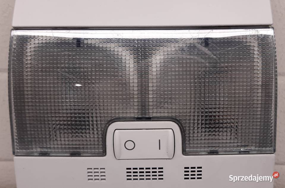 LAMPKA OŚWIETLENIE KABINY AUDI A3 8P 8P0947135D Mielęcin