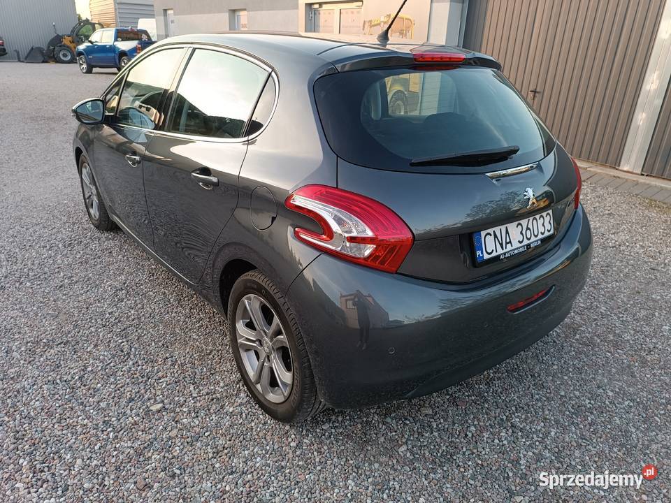 Peugeot 208 Allure 2013 16 benz światła LED 208 Nakło nad Notecią