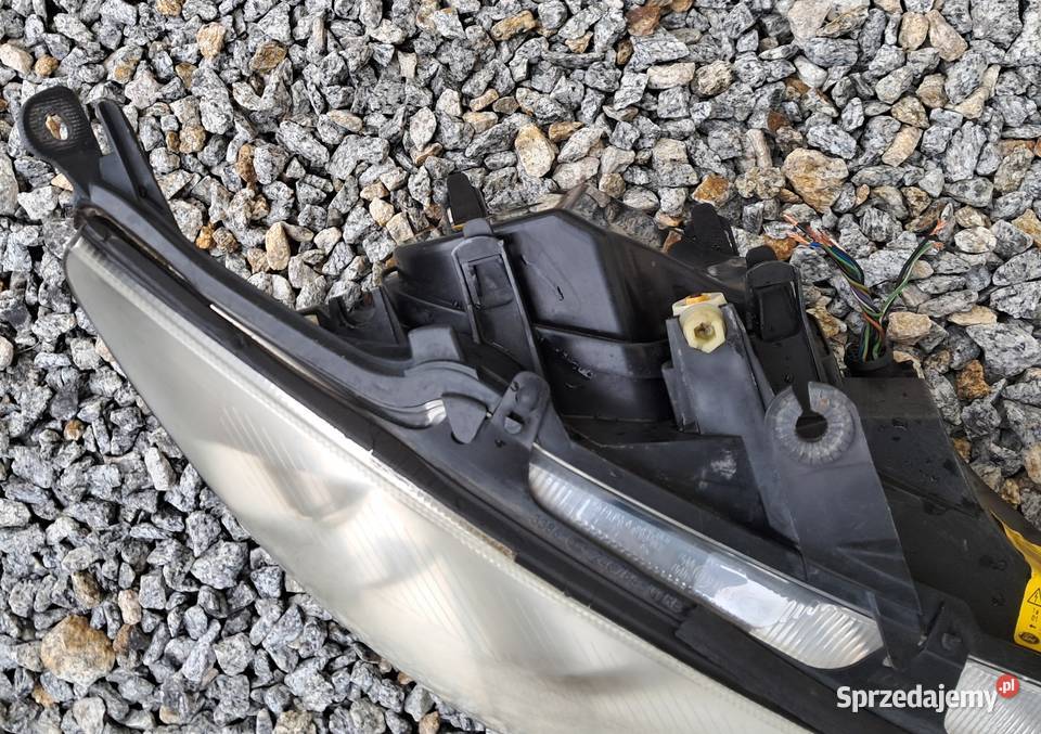 FORD FOCUS LAMPY XENON osobowe Wrocław