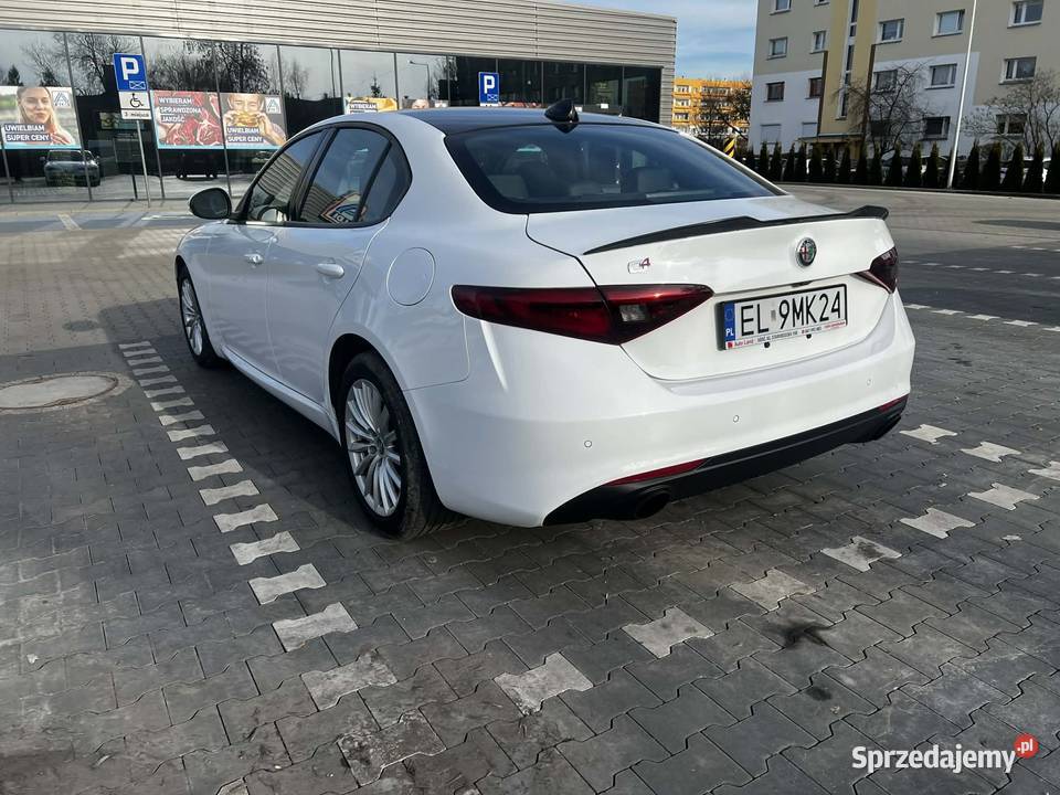 ALFA ROMEO GIULIA Q4 280 2022 Giulia sprzedam