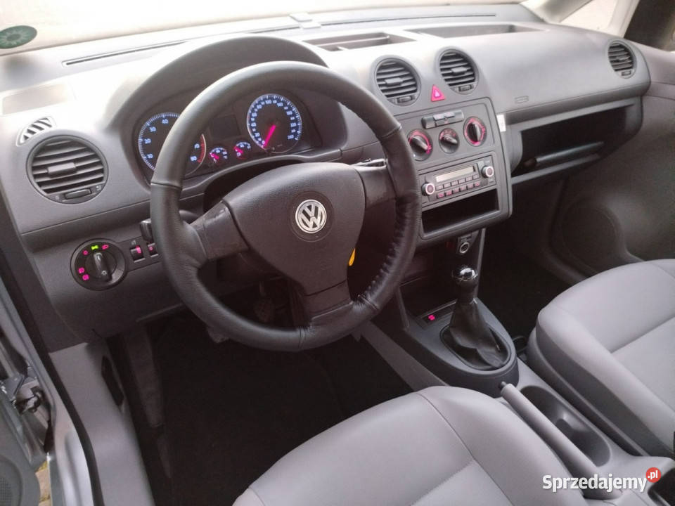 Volkswagen Caddy 2010r 5 osobowy benzyna 8V Rok produkcji 2010