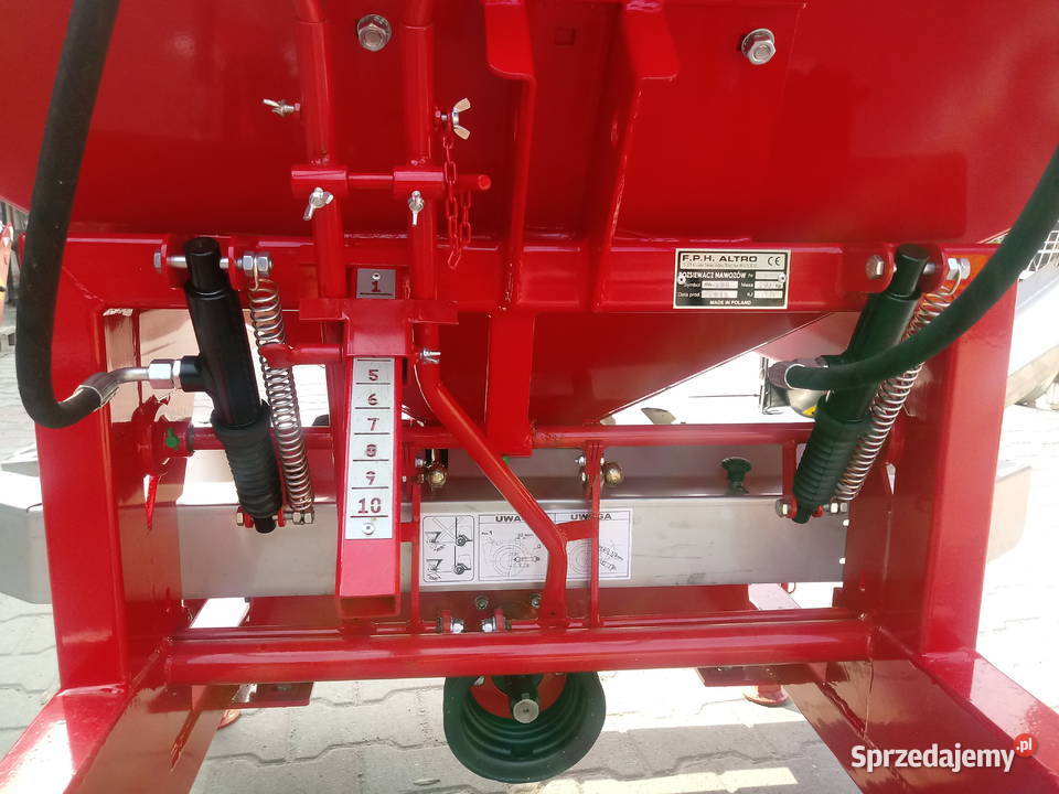 Rozsiewacz sadowniczy 500L 600L firmy Altro Rozsiewacze nawozów Opole Lubelskie