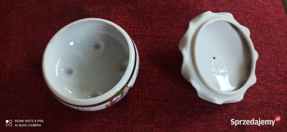 Puzderko szkatulka Ze scenami dworskimi Na 4 Porcelana i szkło Gdańsk