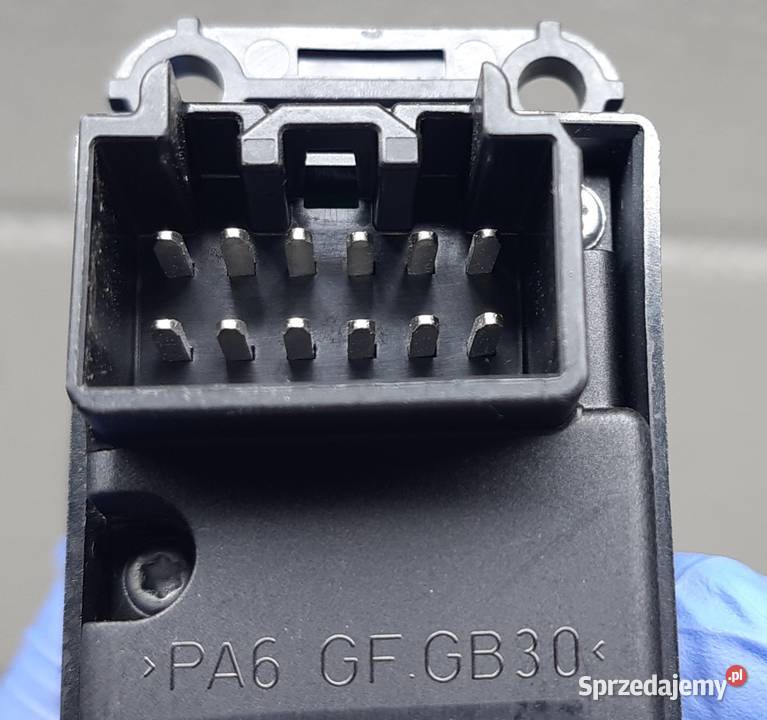 PRZEŁĄCZNIK SZYB PRAWY PRZÓD MAZDA 3 BS3E66370 osobowe Mielęcin