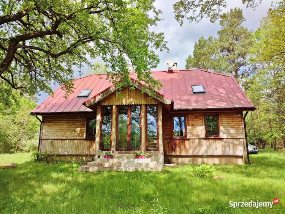 Drewniany dom w małej wiosce w lesie 35 centrum Sprzedaż Dębe Wielkie