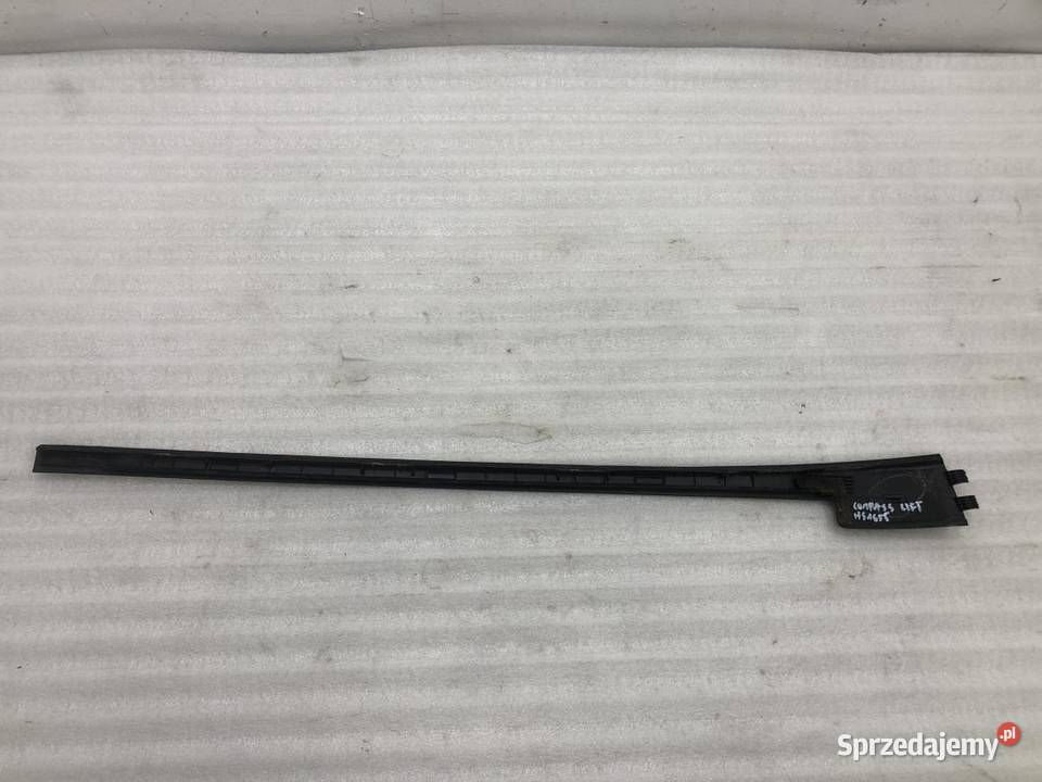 LISTWA SZYBY CZOŁOWEJ LEWA JEEP COMPASS I osobowe wielkopolskie sprzedam