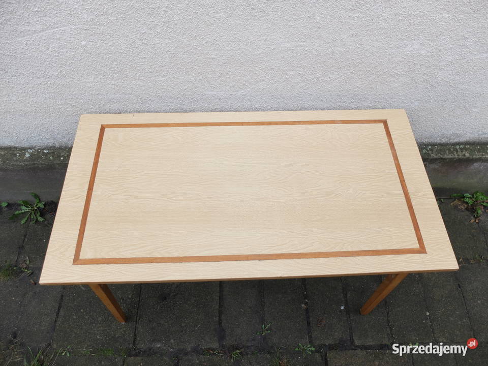 Stolik okolicznościowy kawowy z epoki PRL 832 69cm Kościan