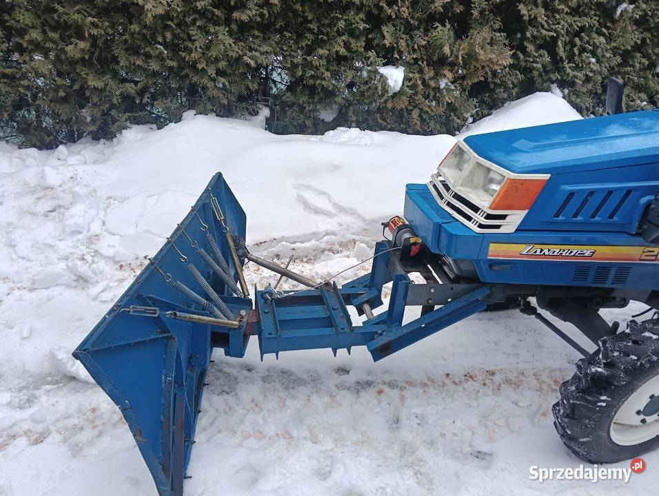 Pług do śniegu traktorka 4x4 japońskiego Osprzęt roboczy