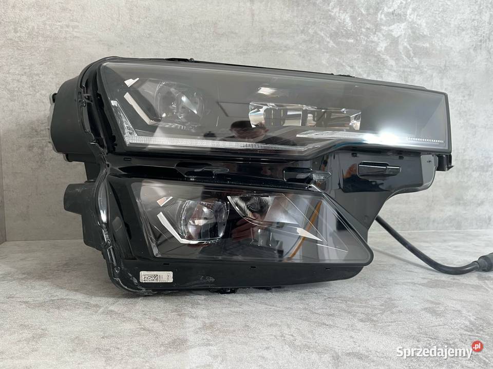 SKODA KAROQ 22r LIFT FULL LED LAMPA PRZÓD PRAWA Wijewo sprzedam