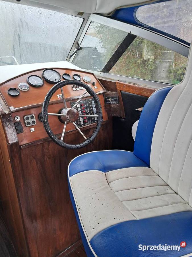 Jacht motorowy Sea Ray 221 pomorskie