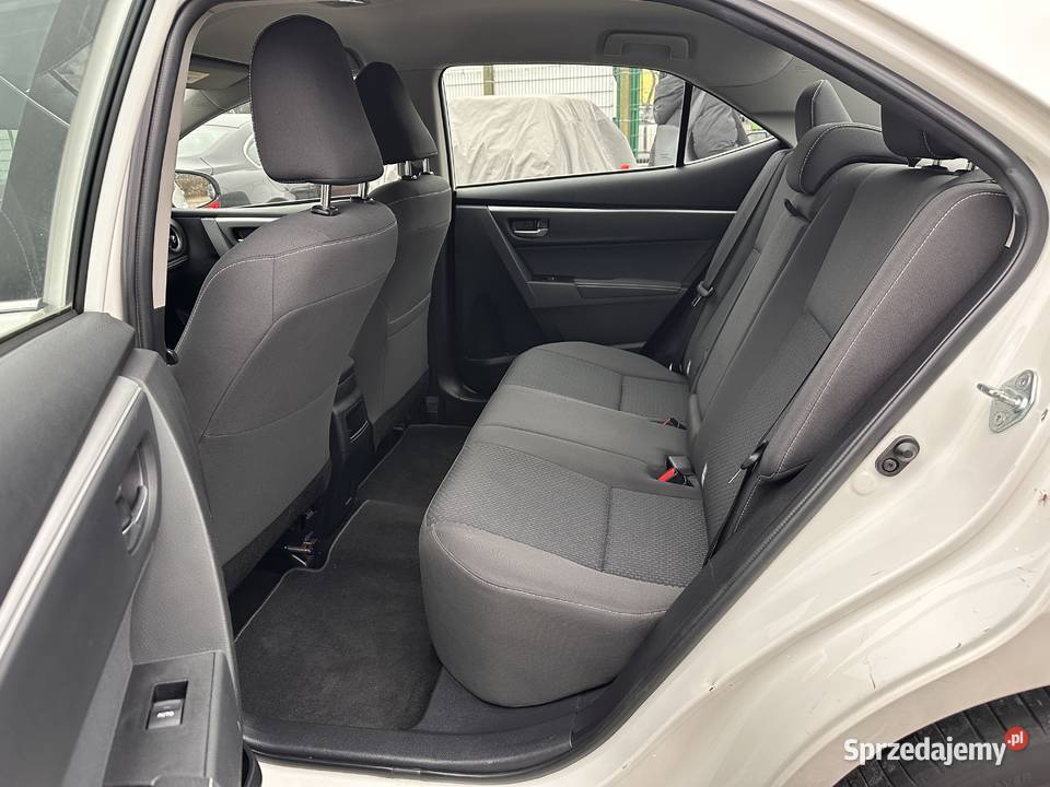 Toyota Corolla 16 benzynaBiała perłaKamera klimatyzacja Warszawa