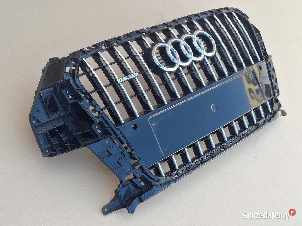 AUDI Q3 8U SLINE GRILL ATRAPA CHŁODNICY EMBLEMAT Bieleń