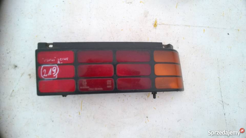 SUZUKI SWIFT PRAWA 1992 1993 LAMPA TYŁ Pozostałe